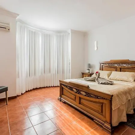 Casa Portuguesa * Tahiche